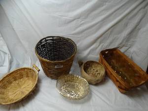 lot 27954 image: Wicker baskets lot