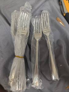 lot 86 image: Ten Pack Forks - Retail $0