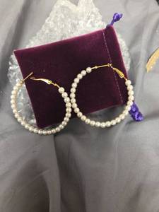 lot 115 image: Hoop Earrings - Retail $0