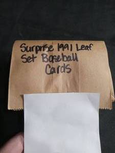 lot 60330 image: Surprise Mini Leaf Set Baseball Cards