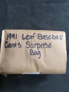 lot 60332 image: 1991 Leaf Baseball Cards Surprise Bag