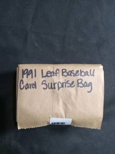 lot 60335 image: 1991 Leaf Baseball Card Surprise Bag