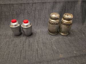 lot 50131 image: Metal Salt and Pepper Shakers Set