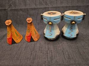 lot 50134 image: Native American Ceramic Salt and Pepper Shaker Set
