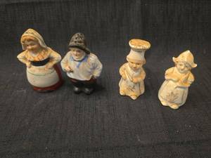 lot 50149 image: Ceramic Dutch Folk Salt and Pepper Shakers Set