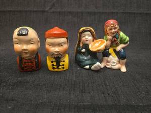 lot 50156 image: Ceramic Character Salt and Pepper Shaker Set