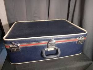 Skyway Suitcase Hardshell Luggage Navy Blue Red Stripe