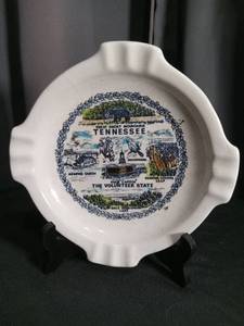 lot 6813 image: Tennessee Souvenir Plate Great Smoky Mountains The Volunteer State