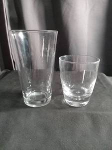 lot 6815 image: Clear Glass Drinkware Set 2 Pieces Made in China