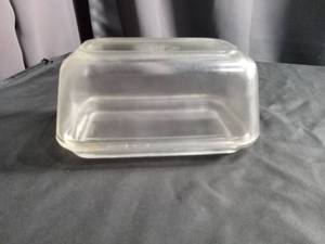 lot 60375 image: Pyrex Clear Glass Butter Dish