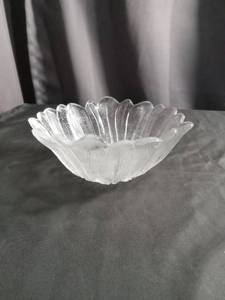 lot 60377 image: Clear Glass Flower-Shaped Bowl with Petal Design