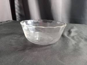 lot 60380 image: Pyrex Clear Glass custard cup