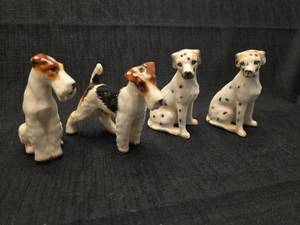 lot 40220 image: Collection of Ceramic Dog salt and pepper shakers