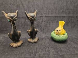 lot 40225 image: Ceramic Animal salt and pepper shaker Collection