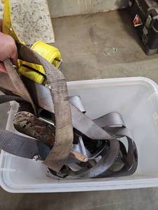 lot 1056 image: Lot of Ratchet Tie-Down Straps