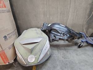 lot 1070 image: Honda CBR900RR 2003 Frame Assembly Bonus Vintage Boat Cowl