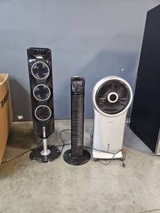 lot 1078 image: Lot of 3 Fans All Power Up and Blow Dusty