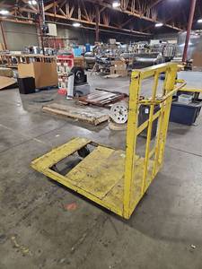 lot 1122 image: Yellow Industrial Steel Cart 8 inch Casters Heavy Duty