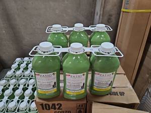 lot 29647 image: Patio Essentials Natures Flame 100% Plant-Based Torch Fuel 64 fl oz 6-Pack