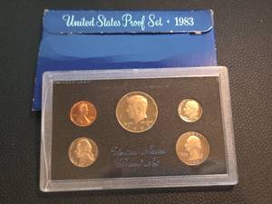 lot 223 image: 1983 US Proof Coin Set