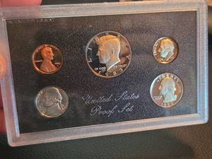 lot 226 image: 1983 US Proof Coin Set