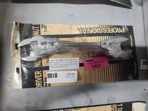 lot 3 image: Set of 7 open ended standard wrenches