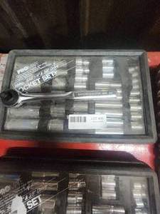 lot 35 image: Socket set