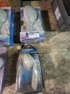 lot 47 image: Shower heads