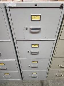 lot 65 image: Filing cabinets