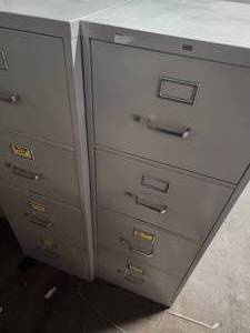 lot 70 image: Filing cabinets