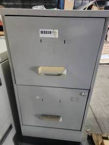 lot 121 image: Filing cabinet