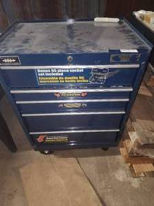 Tool chest