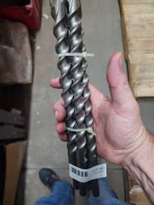 lot 31 image: Masonry bits 34