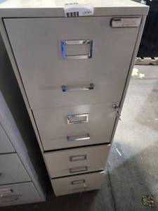 lot 74 image: Filing cabinet