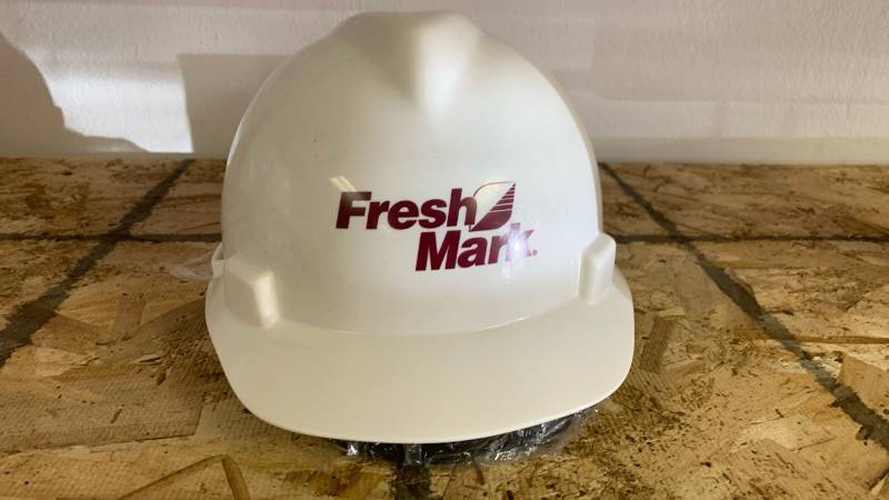 lot 710 image: MSA V-Gard Hard Hat with Fresh Mark Logo UNK60