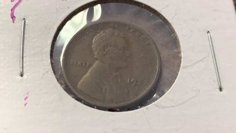 lot 28 image: 1922-D Lincoln Cent Penny Coin RC50