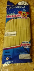lot 432 image: Kuulbela Professional Modelling Balloons 100 Pieces Yellow