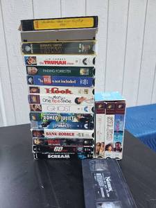 lot 302 image: VHS Movie Lot 19 Films Including Truman Show Finding Forrester Ghost Romeo Juliet