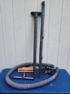 lot 304 image: Central Vacuum System Hose Kit with Wand and Accessories