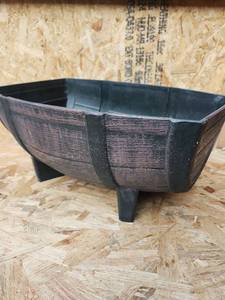 lot 311 image: Barrel-Style Plastic Planter with Footed Base
