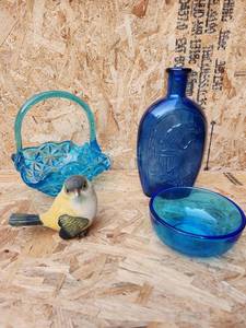 lot 319 image: Blue Glass Lot Handled Basket, Bottle with Eagle Motif, Bowl