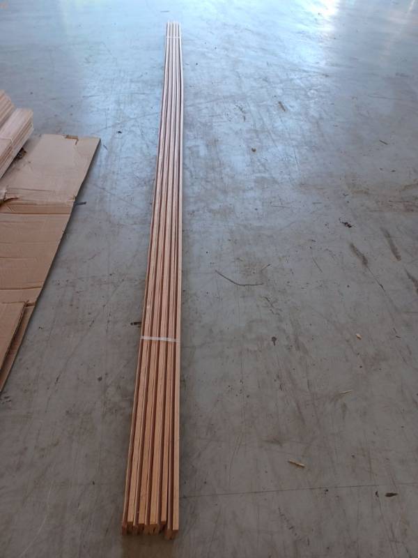 lot 60910 image: 120 Linear Feet Oak Base