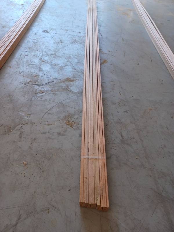 lot 60936 image: 100 Linear Feet Oak Casing