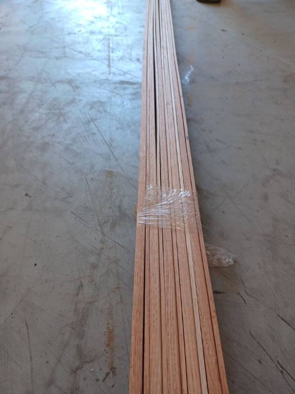 lot 60938 image: 100 Linear Feet Oak Casing