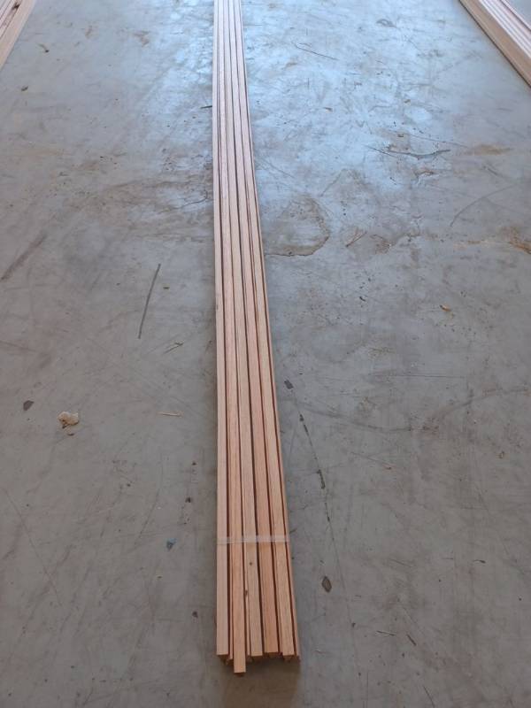 lot 60941 image: 100 Linear Feet Oak Casing