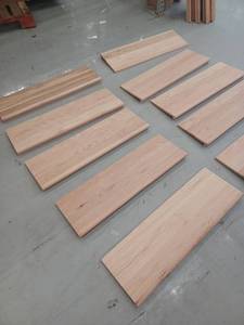 lot 17923 image: Stair Tread, Oak, 10 Pieces, 36 Inches Wide
