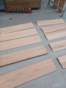 lot 17930 image: Stair Tread, Oak, 10 Pieces, 48 Inches Wide