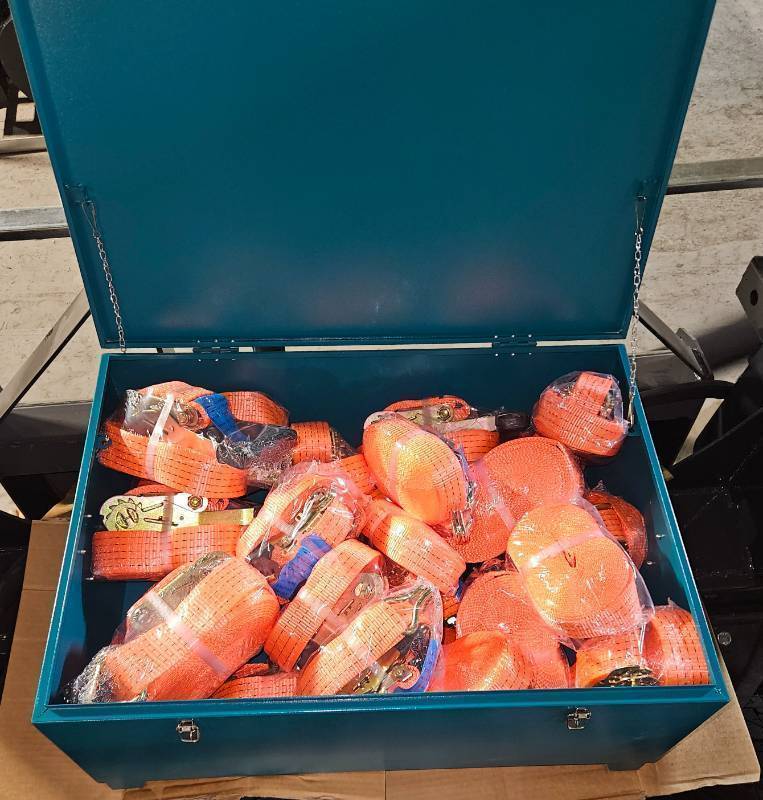 lot 3120 image: UNUSED LandHonor LHR-RF24 RATCHET TIE DOWN & FLAT PACK TOOLBOX (TOTAL QTY 24)