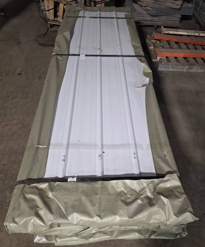 lot 8551 image: Unused Captok Qty. 50 Galvalume 10Ft Steel Siding  Roofing Panels  White  Cream CK-XH50