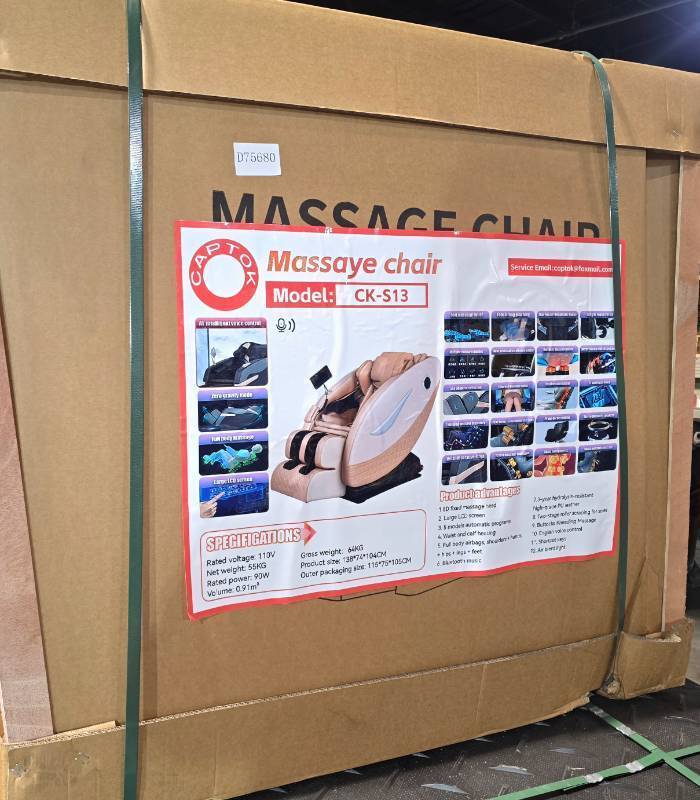 lot 8585 image: Unused Captok Massage Chair  Model CK-S13